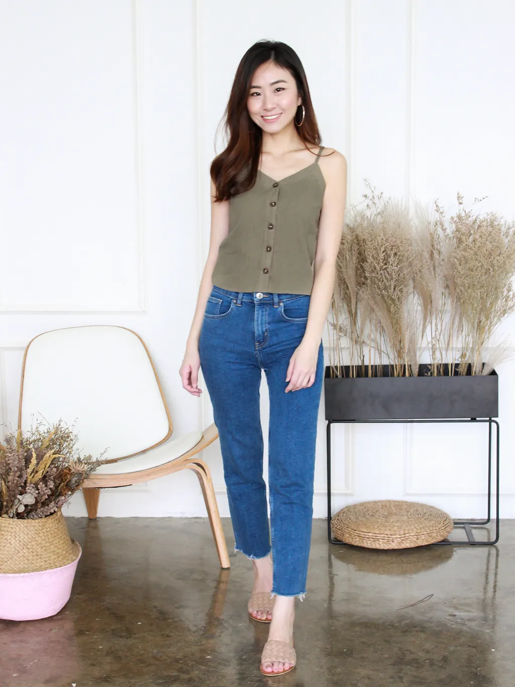 Mizuki Linen Button-Down Top in Olive