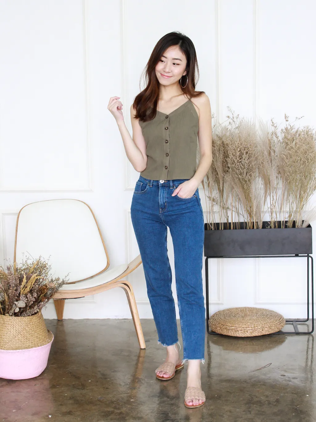 Mizuki Linen Button-Down Top in Olive