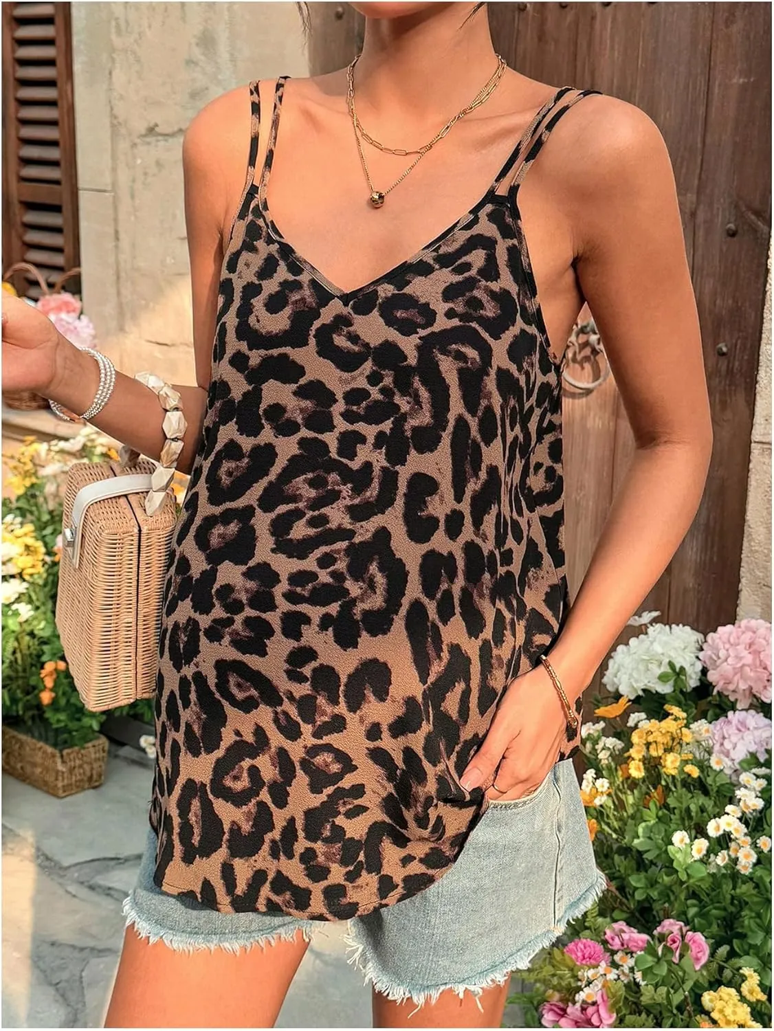 OYOANGLE Women's Leopard Print Cami Top V Neck Spaghetti Strap Tank Tops Summer Camisole