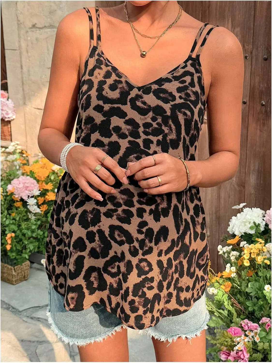 OYOANGLE Women's Leopard Print Cami Top V Neck Spaghetti Strap Tank Tops Summer Camisole
